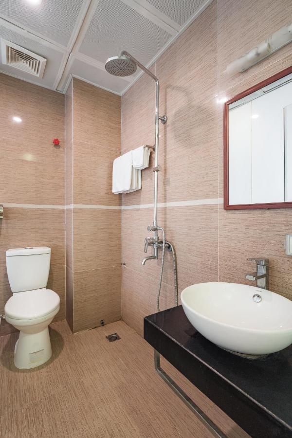 Oyo 210 Saki Hotel Hanoi Kültér fotó