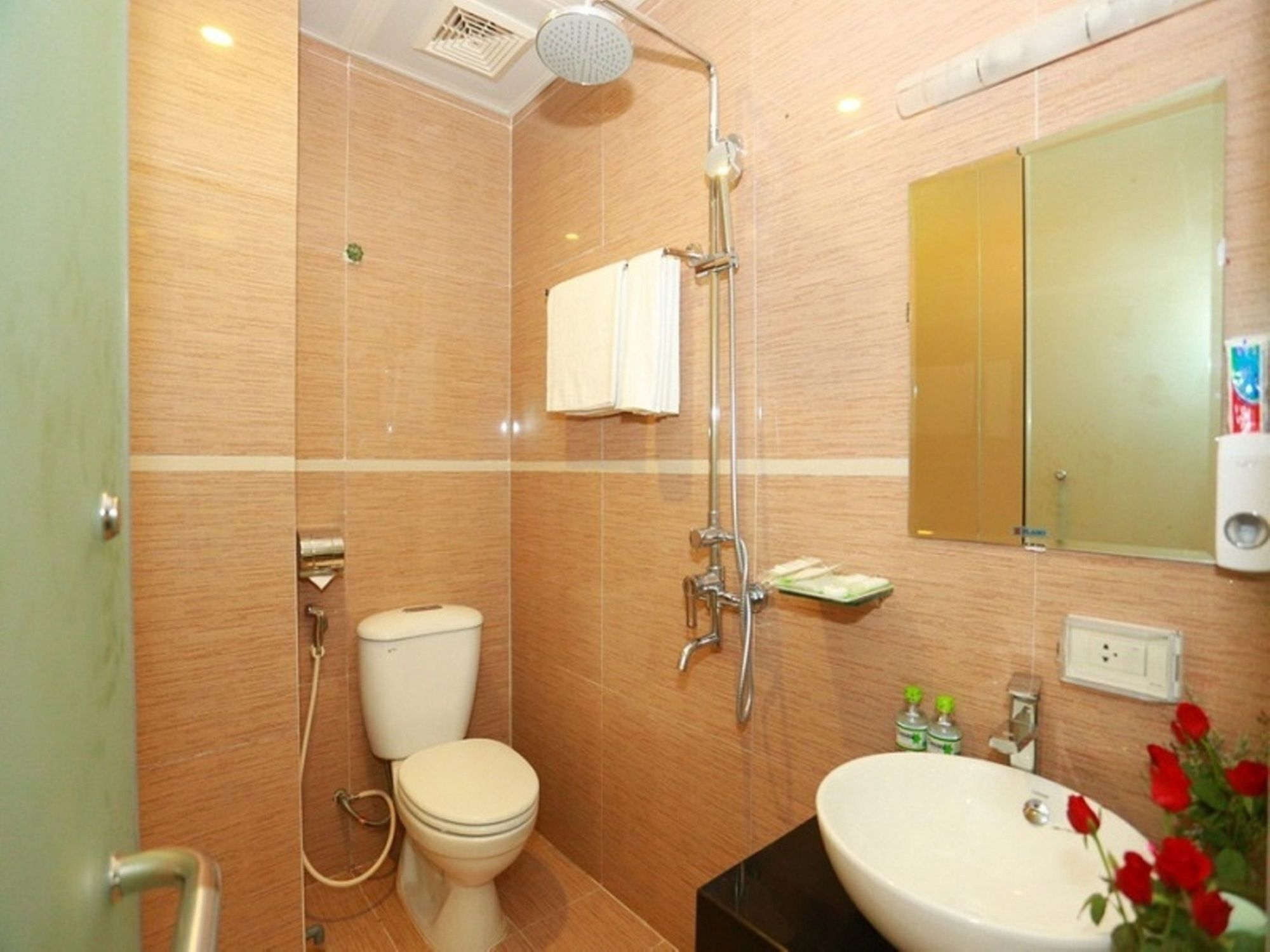 Oyo 210 Saki Hotel Hanoi Kültér fotó